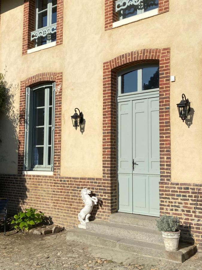 La Maison Du Cavalier, Chateau De Lavenue Pierrefitte-en-Auge Exterior photo